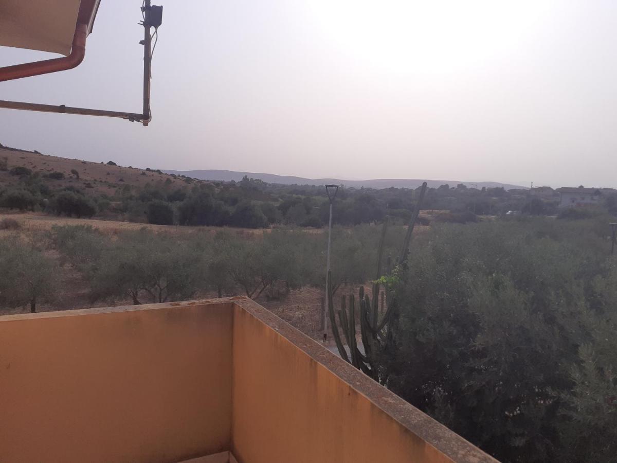 Villa Su Due Livelli Super Accessoriata SantʼAnna Arresi エクステリア 写真