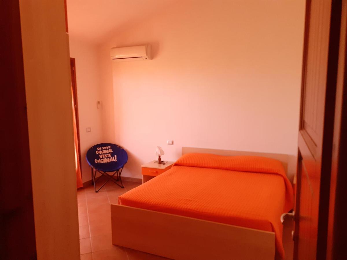 Villa Su Due Livelli Super Accessoriata SantʼAnna Arresi エクステリア 写真